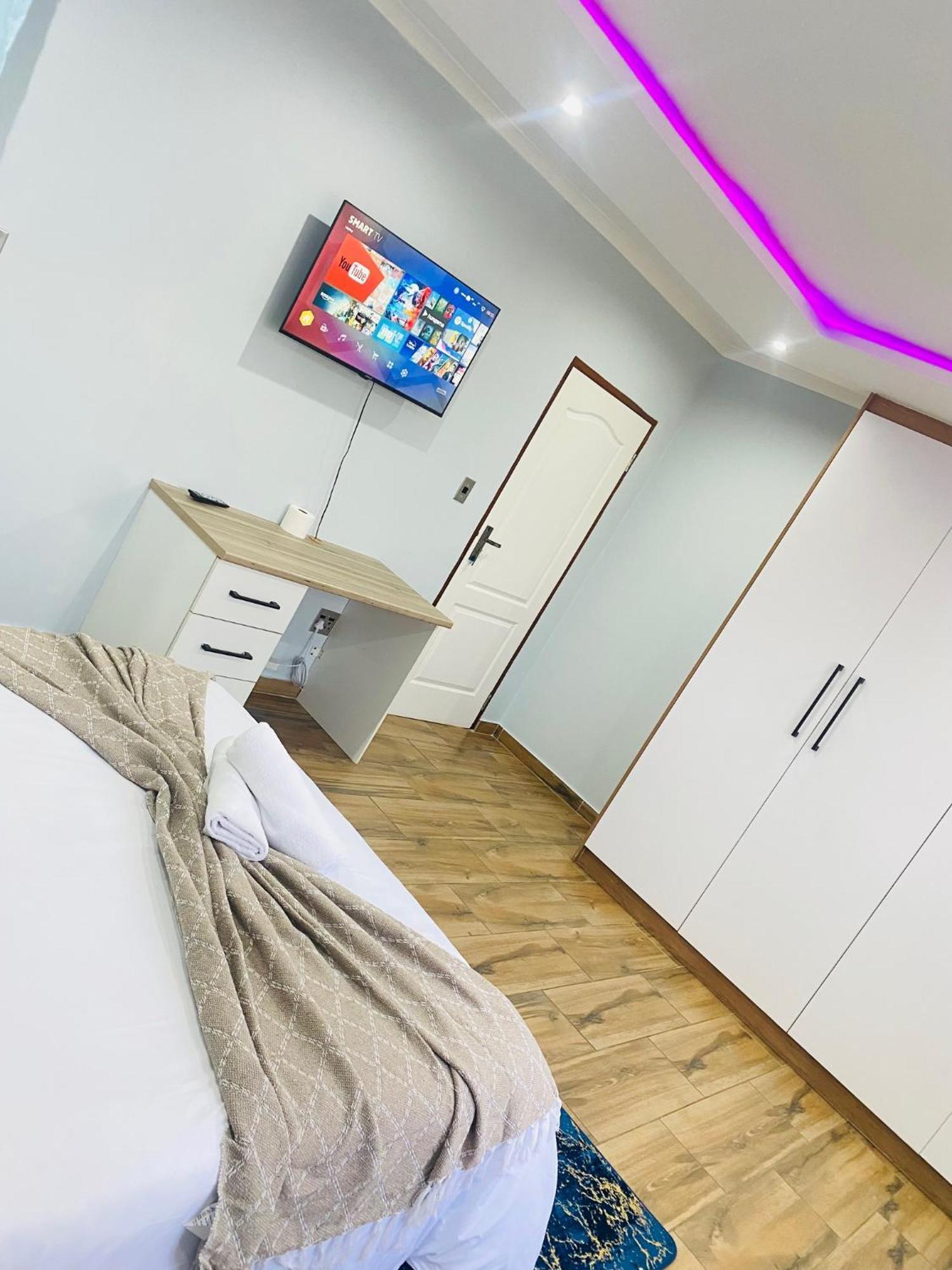 Airport Imperial Guest House Kempton Park Ngoại thất bức ảnh